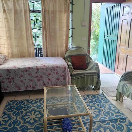 Elizabeth Accomodation-Your Home Away From Home 苏瓦 外观 照片